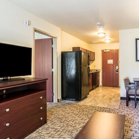 Cobblestone Hotel & Suites - Greenville Esterno foto