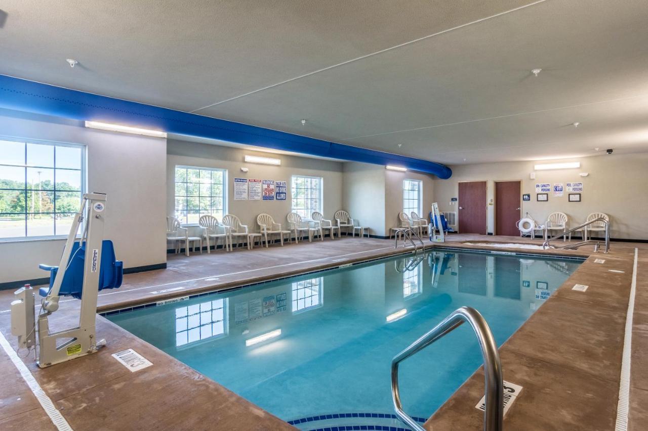 Cobblestone Hotel & Suites - Greenville Esterno foto