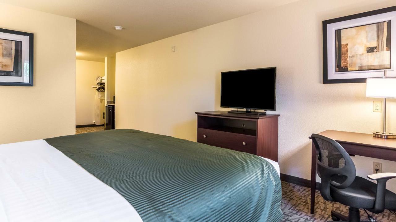 Cobblestone Hotel & Suites - Greenville Esterno foto
