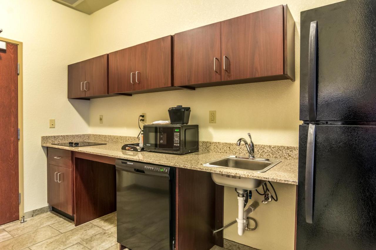Cobblestone Hotel & Suites - Greenville Esterno foto
